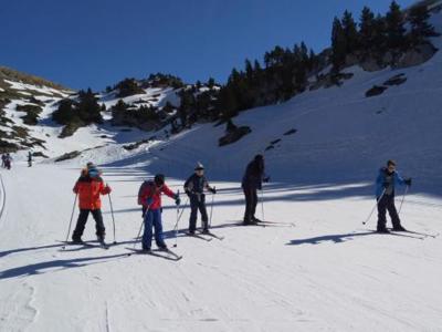 Will ski stations open this season? Health minister to meet with authorities and discuss safety strategy