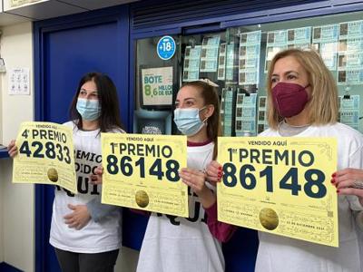 El Gordo - Christmas lottery first prize arrives by high-speed train