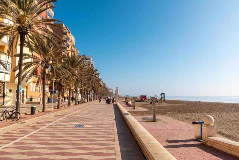 Costa Blanca vs Costa del Sol: which coast is right for you?