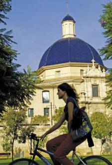 Turia riverbed: Valencia's Garden of Eden
