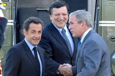 An historic handshake