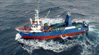 Search continues for missing trawlermen