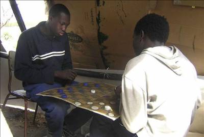 African migrants live in shanty towns with no food or water