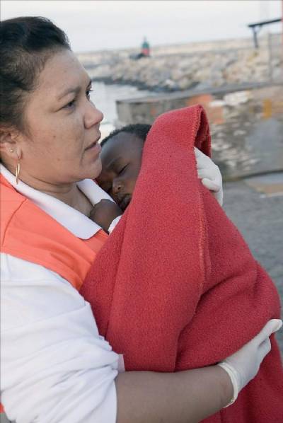 Search is on for baby as more boat people rescued in Motril