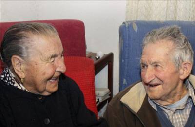 Couple celebrates 78th wedding anniversary and 103rd birthdays