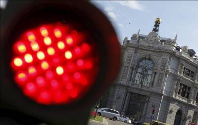 Bank of Spain fines 94 bank bosses in 2011 