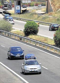 'Kamikaze' driver travels 23 kilometres in the wrong lane of the motorway