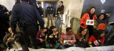 Anti-repossession protesters storm 'bad bank' headquarters