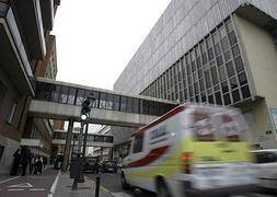 Expat teen dragged by Valencia bus after catching his arm in the door