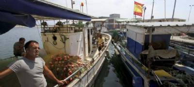 Gib tug-of-war: Fishermen from La Línea demonstrate over '1.5-million-euro losses'
