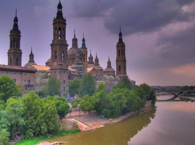 Zaragoza cathedral blast may have been 'violent anarchist movement', say police