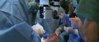 Granada medics implant artificial cornea containing human cells for the first time