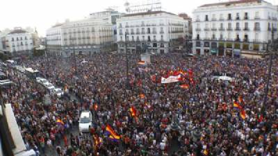 King Juan Carlos abdicates: Demonstrations calling for a third republic reach London and Berlin