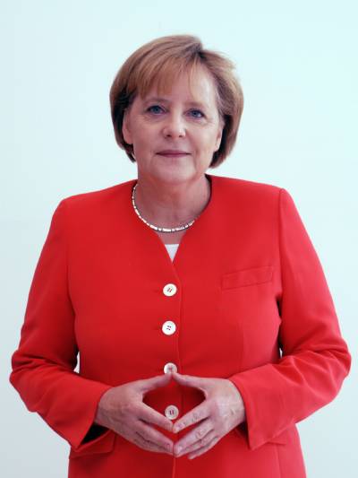 Angela Merkel against Catalunya's independence and backs Rajoy's refusal to allow a referendum