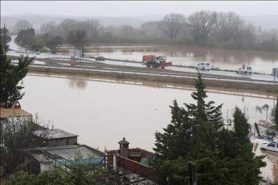 Catalunya under water with 13 roads closed due to floods