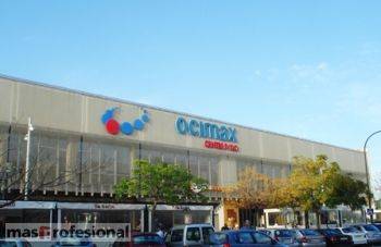 Man charged for videoing film in cinema on his mobile phone