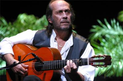 Flamenco guitar veteran Paco de Lucía immortalised in guided tour of Algeciras