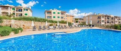 Spaniards 'happy with their homes', especially location, light, size and comfort