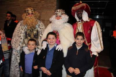 Madrid S January Magi Parades To Feature Real Black Man Instead Of White Man With Painted Face The man we know as santa claus has a history all to his own. madrid s january magi parades to