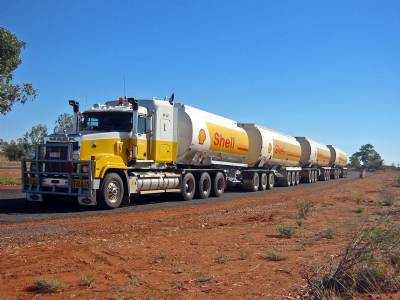 'Road train' piloted in Spain