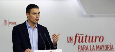 PSOE leader Pedro Sánchez 'agrees with the majority' of Podemos' programme