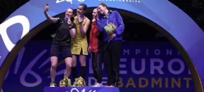 Carolina Marín retains badminton European Championship title after victory against the UK's Kirsty Gilmour