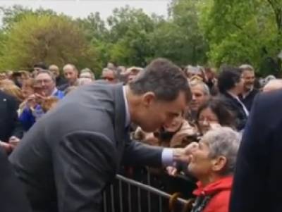 Elderly lady demands answers from King: “Where are the jobs for my grandchildren?”