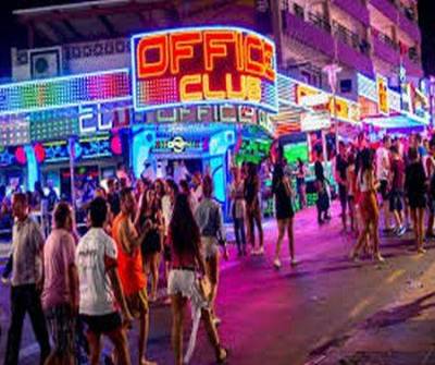 Tourist, 20, critical after Magaluf balcony fall