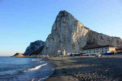 Brexit/Bremain referendum: Gibraltar workers and residents fear border queues and a Spain sovereignty 'snatch-back'