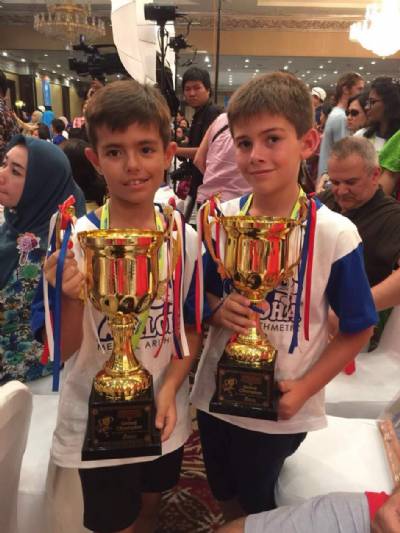 Castellón schoolboys, 10, win world abacus-counting championships