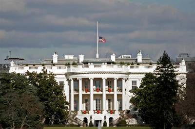 White House web page, Twitter account and Facebook sites in Spanish deleted as Donald Trump takes over presidency