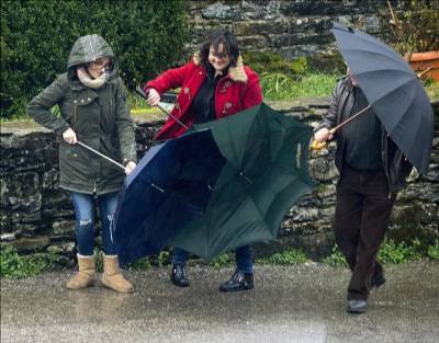 Gales across Spain from Alicante and Mallorca to the Pyrénées could reach 100 kilometres per hour