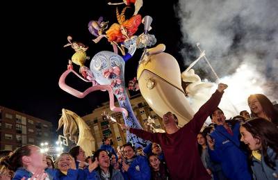 Valencia's burning: No smoke without Fallas