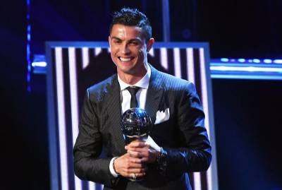 Cristiano Ronaldo wins Best FIFA Men's Player 2017 