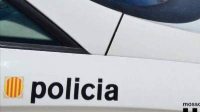 Police search boot of taxi 'in case Puigdemont was hiding'