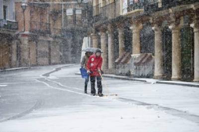 Cold front hits Spain bringing more snow