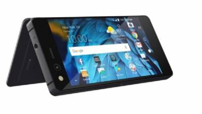 Spain is first in Europe to stock two-screen ZT Axon M mobile 