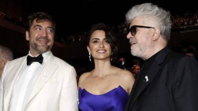 Penélope Cruz wins honorary César for lifetime achievement