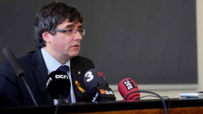 Finnish police receive extradition order for Puigdemont