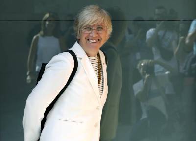 Nicola Sturgeon pledges support for Clara Ponsatí