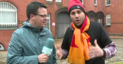 Jimmy Jump's vigil outside Puigdemont's prison, on live TV