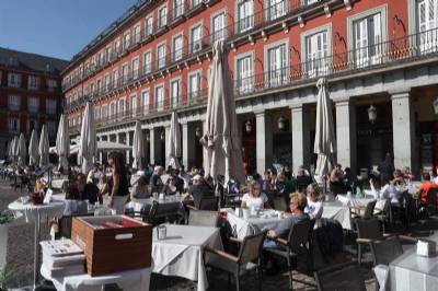 Record tourist numbers in first quarter of 2018