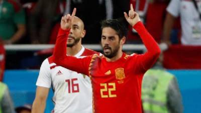 World Cup: Spain through to knock-out stage after Morocco draw