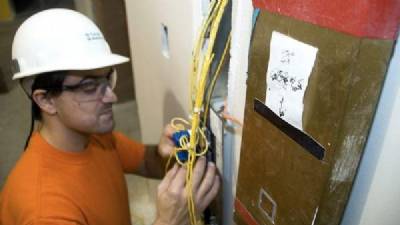 Shortage of traditional tradesmen affecting Spanish job market