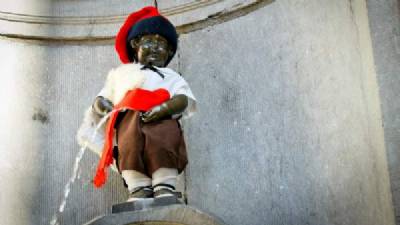 'Diada' de Catalunya: Brussels' 'funny fountain' and Man City mark regional day, which loses supporters in Barcelona