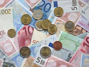 Spain's 'Robin Hood' budget: More tax for wealthy, wages up and free pre-school places
