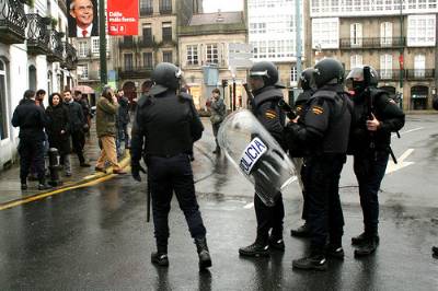 Photographing police not a crime unless security is at risk, government clarifies