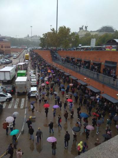 Grenade-shaped belt buckle shuts Atocha in 'bomb scare'