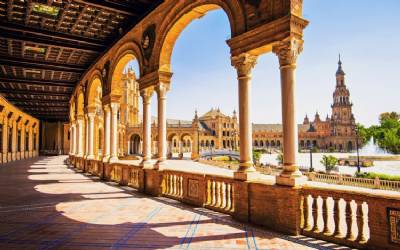 European tourists' top city districts are in Valencia, Sevilla and Granada