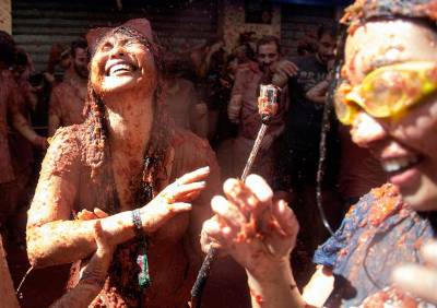 Tomatina: Buñol's annual salad fight brings in visitors from all over the world